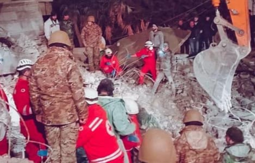 فريق الإنقاذ اللبناني يواجه الصعاب في تركيا وسوريا