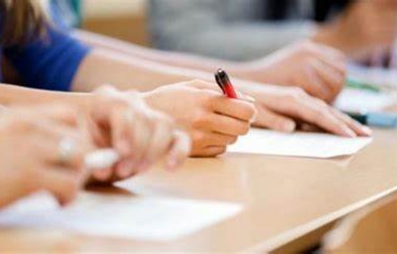 مصير الإمتحانات الرسميّة في “كرّاس” الأساتذة