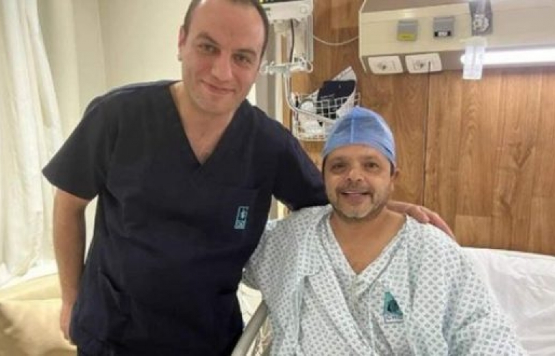 محمد هنيدي في المستشفى.. والطبيب يطمئن “قلبه زي الحديد”