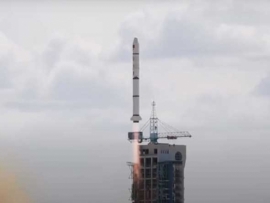 الصين تطلق 8 أقمار صناعية لاستشعار الأرض عن بعد