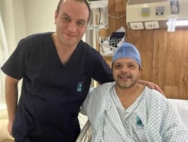 محمد هنيدي في المستشفى.. والطبيب يطمئن “قلبه زي الحديد”