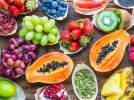 الإكثار من تناول الفاكهة مضر بالصحة؟