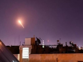 إصابة 8 جنود سوريين في غارة إسرائيلية على أهداف بِمحيط دمشق