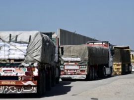 متطرفون إسرائيليون يخربون شاحنات مساعدات متجهة إلى غزة